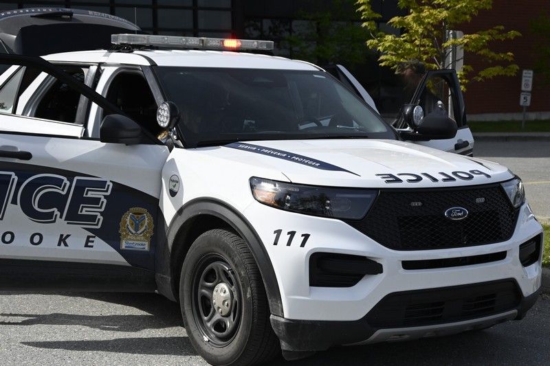 Voyeurisme présumé à Sherbrooke : un homme arrêté dans le secteur des Coquelicots